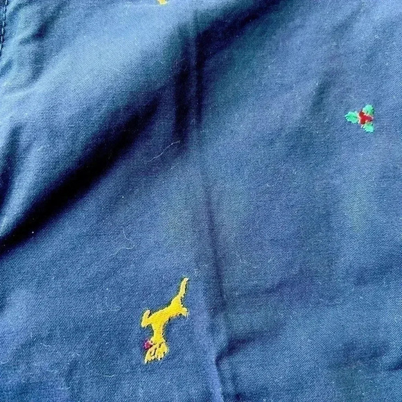 Charleston Threads Men’s Holiday Christmas Embroidered Shorts - Picture 5 of 7